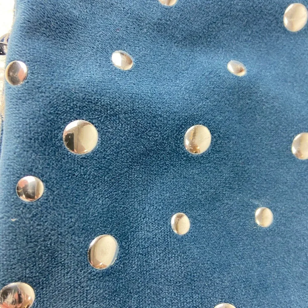 Pillow Case Velvet Silver rivets 17